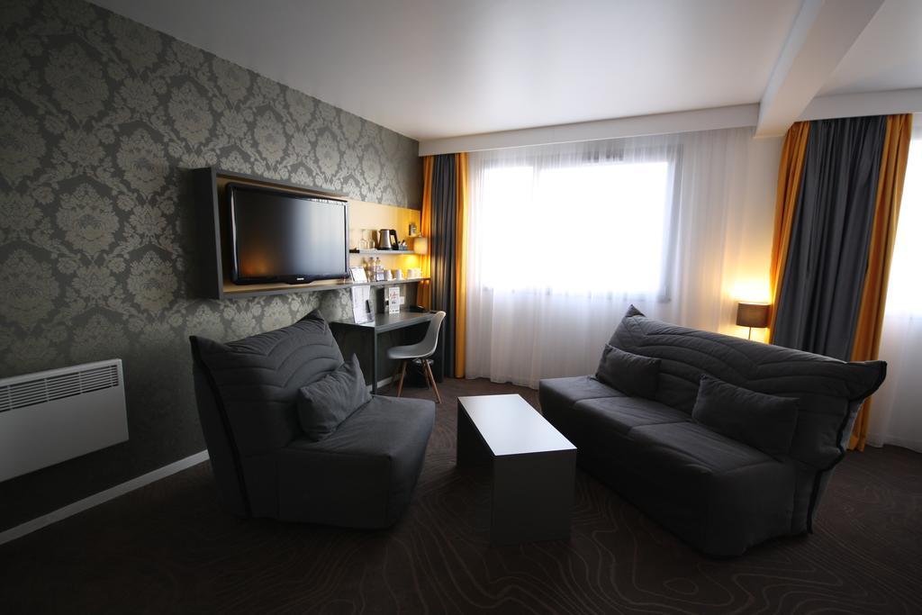 Hotel Kyriad Tours St Pierre Des Corps Gare Saint-Pierre-des-Corps Exterior photo